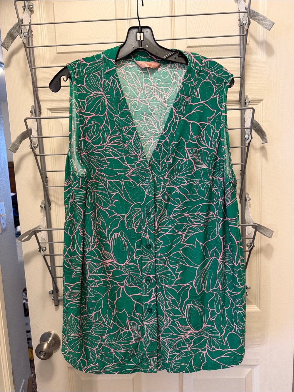Green Floral Sleeveless Button-Front Blouse